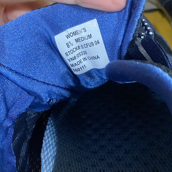 L.L. Bean - women’s size 8.5 - water hiking walking bungee life black blue shoes - Picture 5 of 5